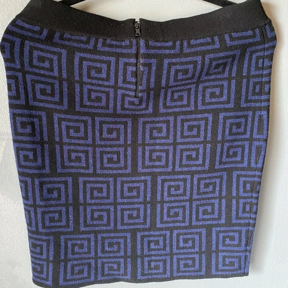 NWT Alice + Olivia Black And Navy Geometric Short Skirt L - Picture 3 of 4
